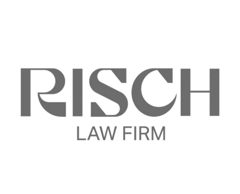 Com o Dr. Miguel Risch à frente, o escritório de advocacia Risch Low Firm atua no Direito de Imigração e Negócios Internacionais. Um escritório boutique, situado em Miami, que oferece serviços sofisticados e personalizados.